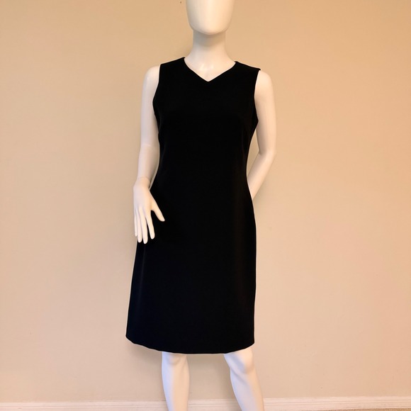 Talbots Dresses & Skirts - Talbots Women's Black Sleeveless V-Neck Sheath Dress Pocketless Lined Size 6P
